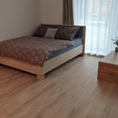 Apartman Novy Na Grusce U Bataku *