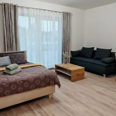 Novy Na Grusce U Bataku *