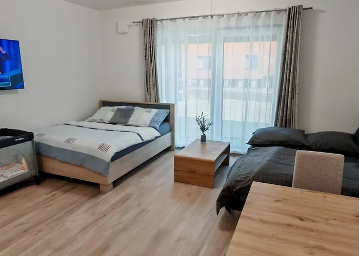 Novy Na Grusce U Bataku *
